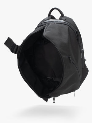 Isar M Round Carbon Black Backpack